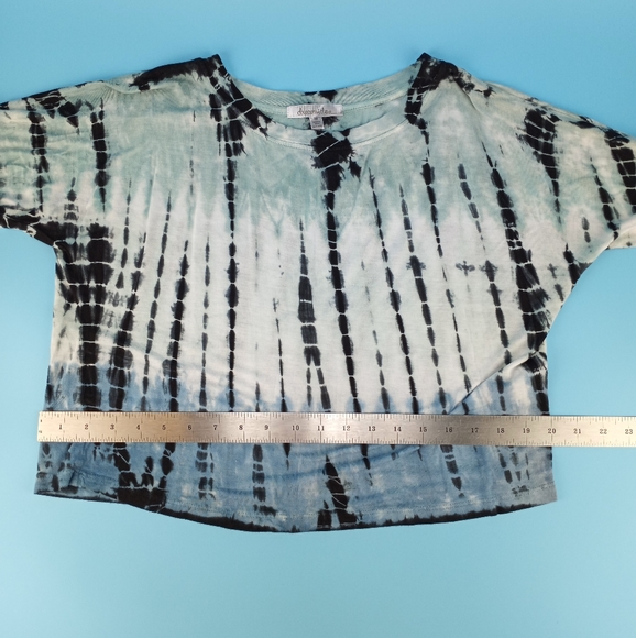 Dreamsicle Junior Size Medium Cropped Tie Dye Short Sleeve Shirt Green Blue Blk - Picture 10 of 12